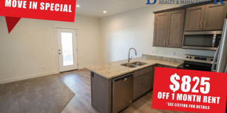 Great 3 Bedroom Townhome with Garage Gallery 1