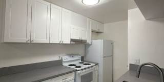 **MOVE-IN SPECIAL** 2-Story Condo With Lots of Character! Gallery 8