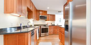 Winter Rental: Waterfront 3 Bed/3 Bath on Rocky Neck Gallery 9