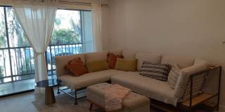 Seasonal-Beautifully renovated top floor 2/2 condo downtown Sarasota. Gallery 7