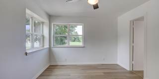 729 W 31st Terrace Gallery 21