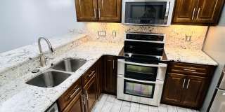 8623 N Lagoon Drive Gallery 4
