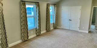 Gorgeous 5 bedroom home. Spacious and Elegant! Gallery 35