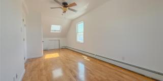 23 Garden City Avenue Gallery 11