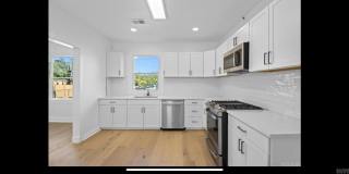 2501 S Maple Street Gallery 7
