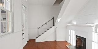 732 BURGUNDY Street Gallery 9