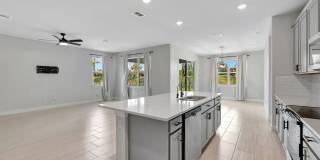 Spacious 4BR Home in Port St. Lucie – Modern Comfort Awaits Gallery 11