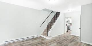 565 LINE Street Gallery 7