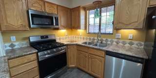Available Now! - 2 Bed, 1.5 Bath For Rent Gallery 11