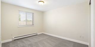 Incredible 2 bedroom 1 bath Condo in West Washington Park Neighborhood Gallery 8