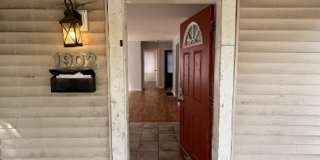 3 Bed 1 Bath Available Now! Gallery 5