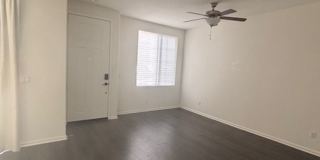 Welcome home to this beautiful Murrieta Town Home! Gallery 9