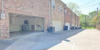422 W Oak Street Gallery 29