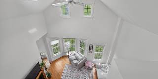 4 Bedroom, 3 Bathroom Impressive Lincoln Park Duplex Gallery 29