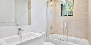 332 Balboa St Gallery 40