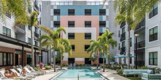 Jade at North Hyde Park Gallery 1