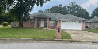 3/2 with spacious backyard! Gallery 1