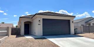 Great 3 Bedroom Home near Hualapai School! Gallery 1