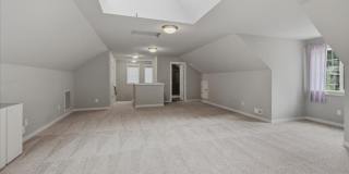 4bd/4.5ba Sammamish Home Gallery 25