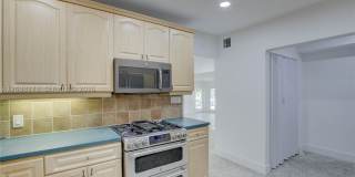 616 SW 11th Ct Gallery 19