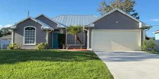 2144 Southwest Vista Road Gallery 1