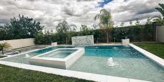 Spencer Crossing 5 Bedroom Modern Pool Home Gallery 1
