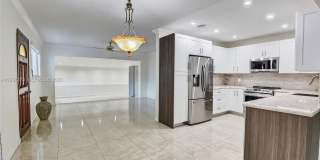 1615 Northeast 9th Street Gallery 8