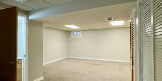 Charming 3BD/1.5BA Townhome in Rosedale, MD! Gallery 20