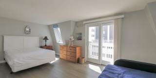 137 S Berkley Square Gallery 25