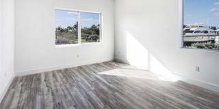2004 Southwest 15th Avenue Gallery 17