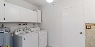1028 LILLIAN STREET Gallery 19