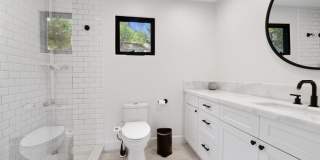 2065 Watsonia Ter Gallery 21