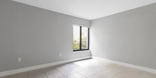 Charming 2BR Condo in Miami Gallery 17