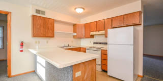 523 Henderson Crossing - Half Off Admin Fees & $350 Gift Card! Gallery 5