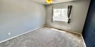 Beautiful 3 bed 2.5 Bath Home in East Loveland, CO! Gallery 12