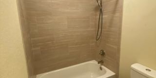 3 bed 2 bath 2 car garage house, freshly repainted Gallery 11