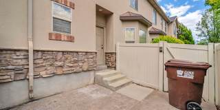 Beautiful Riverton Townhome in Gated Community w 1 car garage attached Gallery 28