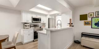Great 2 bed/2 bath at the Point South Mountain Gallery 15