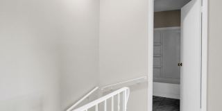 2506 Algonquin Road Gallery 11
