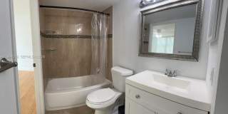 11750 SW 18th St Gallery 7