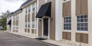 317 East Amelia Street Gallery 1