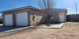 Beautiful 2 bedroom / 1 bathroom unit with all APPLIANCES included Gallery 3