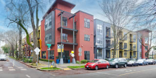 Fremont Mews Gallery 16