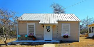 309 Lowry St Gallery 1