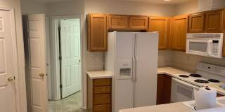 Townhome living, close to freeway, and downtown!!! Gallery 8