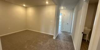 Room in 3 Bedroom Home at Arkose Dr Gallery 26