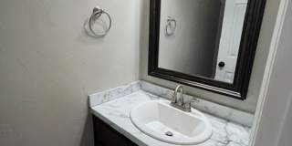 Stunning 2 Bed, 2 1/2 Bath Townhouse Available Now Stunning 2 Bed, 2 1/2 Bath Townhouse Available Now Gallery 10