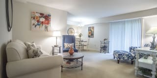 Hunt Club Apartments Gallery 1