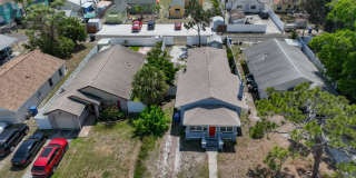 Exquisite Remodeled Retreat: 4 Bed, 1 Bath Gem in St. Petersburg Gallery 32