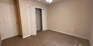Beautiful 4 Bedroom home Gallery 20